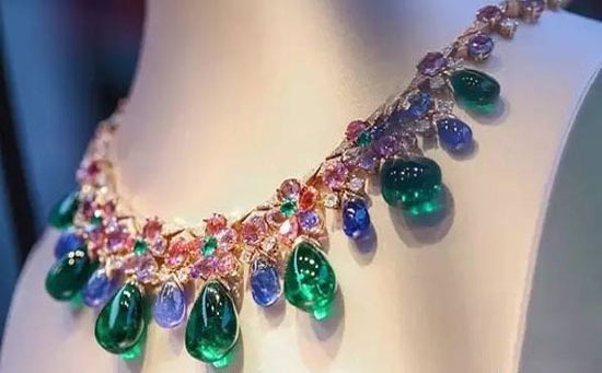 2017珠宝行业呈整体回暖趋势 黄金首饰及高端珠宝量价齐升